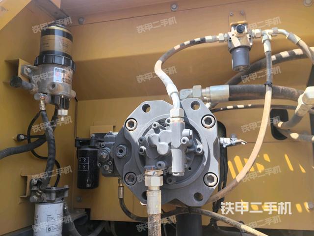 液压泵斜45 左（大件舱室）