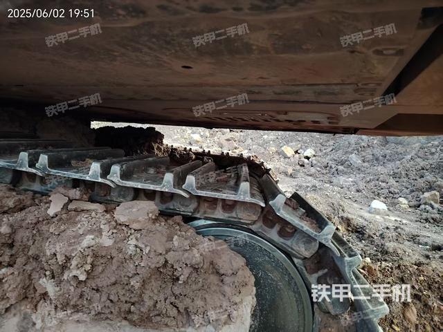 右驱动轮(行走机构) 右驱动轮(行走机构)