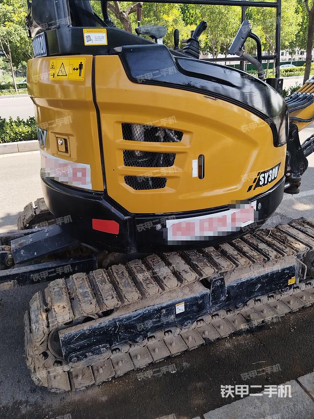 整机右后45°(整机外观) 整机右后45°(整机外观)