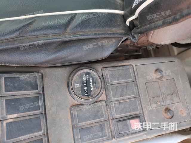 小时表(驾驶室部分) 小时表(驾驶室部分)