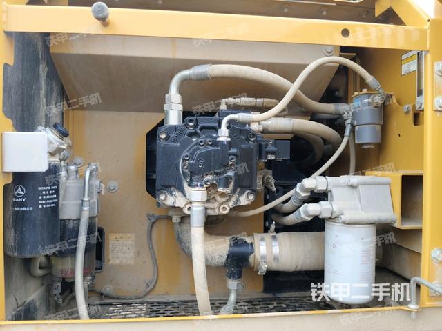 液压泵斜45 左(大件舱室) 液压泵斜45 左(大件舱室)