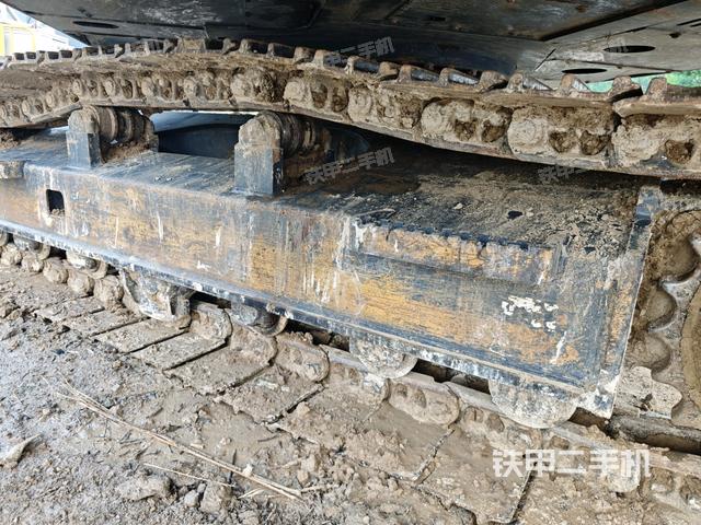 右驱动轮(行走机构) 右驱动轮(行走机构)