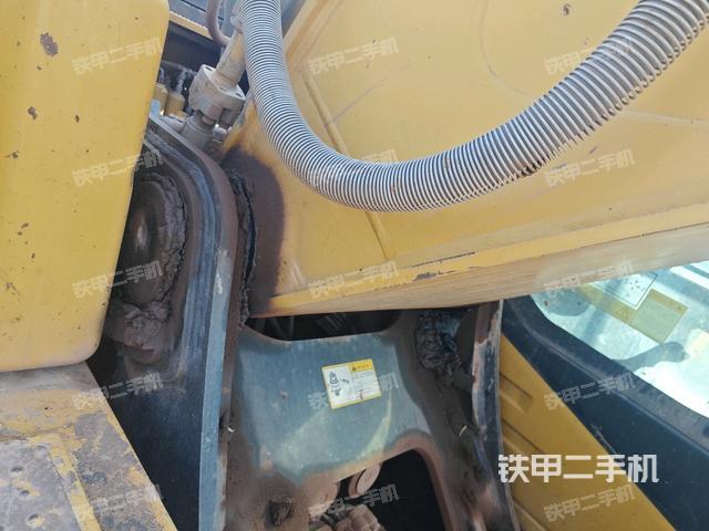 大臂根部?斜視(工作和回轉(zhuǎn)裝置) 大臂根部?斜視(工作和回轉(zhuǎn)裝置)