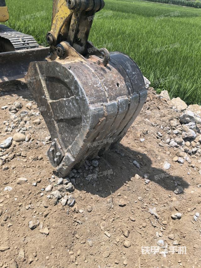 鏟斗45度(工作和回轉(zhuǎn)裝置) 鏟斗45度(工作和回轉(zhuǎn)裝置)