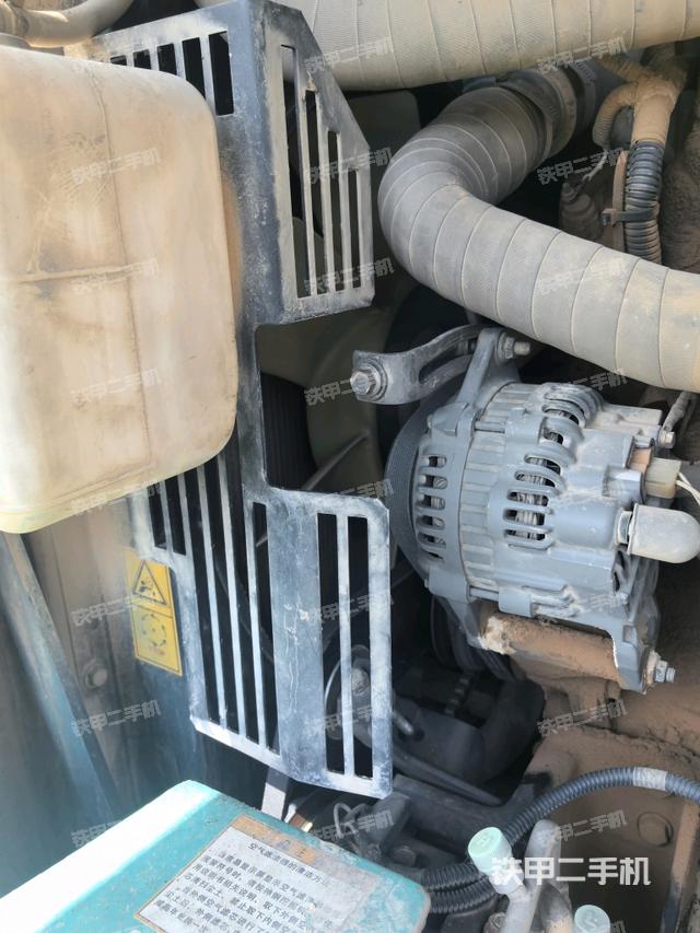 水箱+風(fēng)扇特寫(xiě)(上車(chē)部件) 水箱+風(fēng)扇特寫(xiě)(上車(chē)部件)