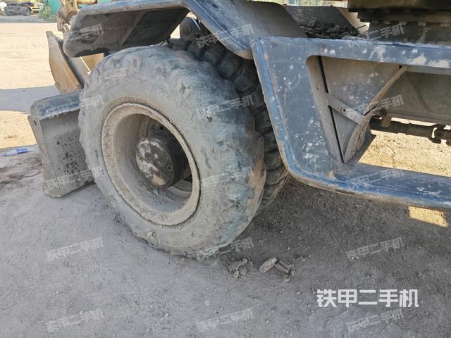 右導向輪(行走機構) 右導向輪(行走機構)