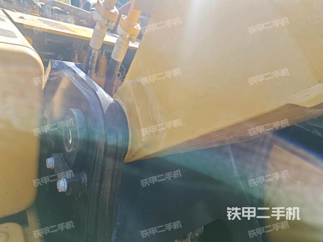 大臂根部 斜视(工作和回转装置) 大臂根部 斜视(工作和回转装置)