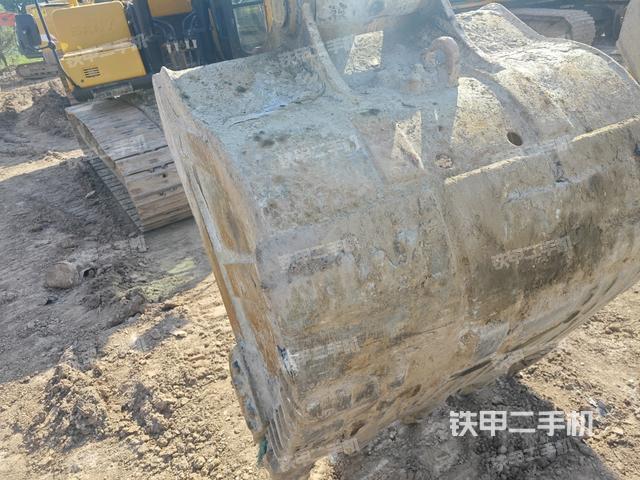 铲斗45度(工作和回转装置) 铲斗45度(工作和回转装置)