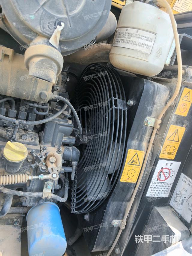 水箱+風(fēng)扇特寫(上車部件) 水箱+風(fēng)扇特寫(上車部件)