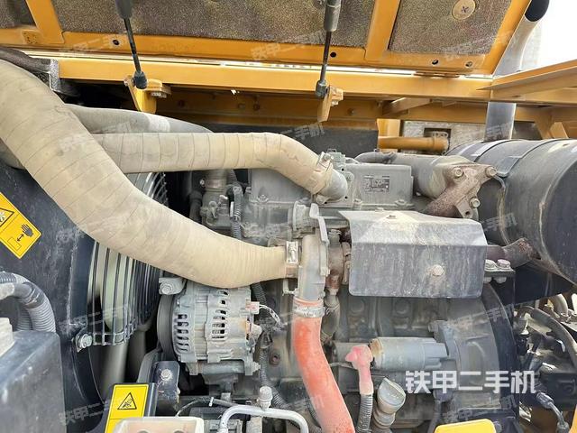 发动机整体俯视(整机外观) 发动机整体俯视(整机外观)