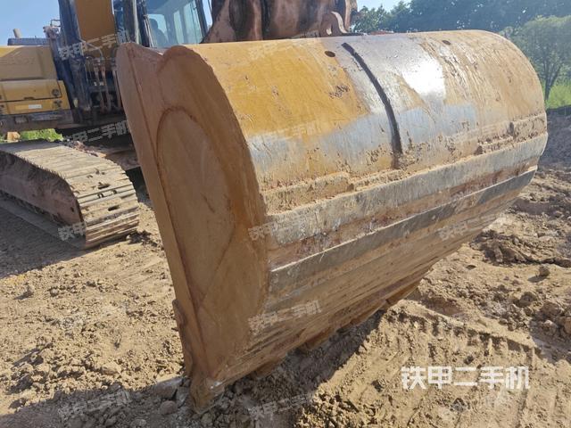 鏟斗45度(工作和回轉(zhuǎn)裝置) 鏟斗45度(工作和回轉(zhuǎn)裝置)