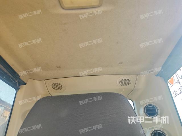 座椅后部(驾驶室部分) 座椅后部(驾驶室部分)