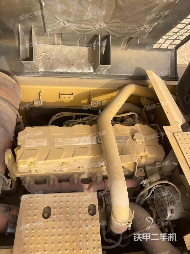 发动机整体俯视(整机外观) 发动机整体俯视(整机外观)