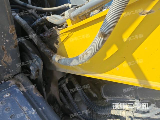 大臂根部?斜視(工作和回轉裝置) 大臂根部?斜視(工作和回轉裝置)