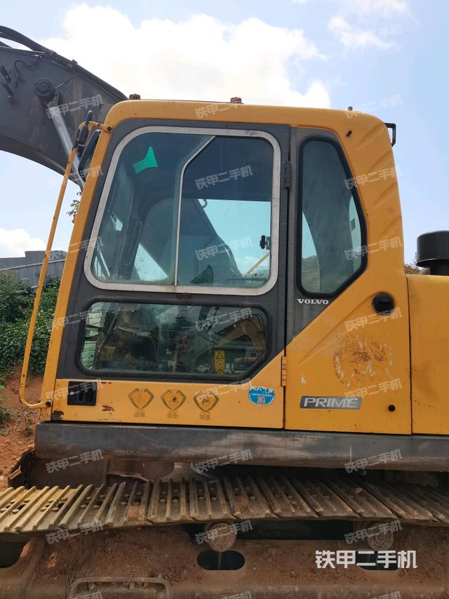 駕駛室正側(cè)(駕駛室部分) 駕駛室正側(cè)(駕駛室部分)