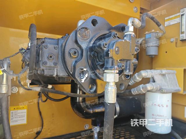 液压泵斜45 右(大件舱室) 液压泵斜45 右(大件舱室)