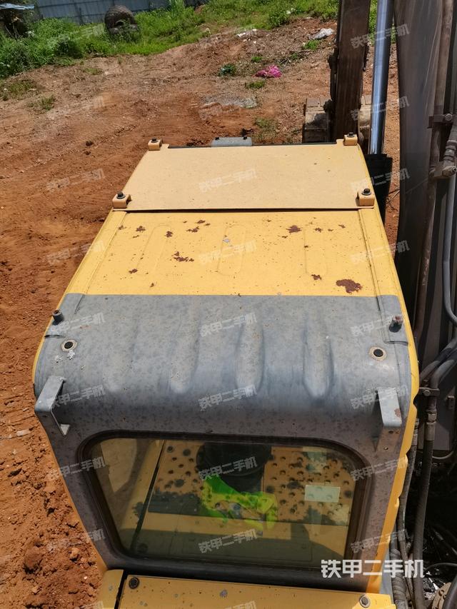 駕駛室頂部俯視(上車部件) 駕駛室頂部俯視(上車部件)