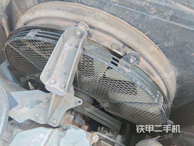 水箱+風(fēng)扇特寫(上車部件) 水箱+風(fēng)扇特寫(上車部件)