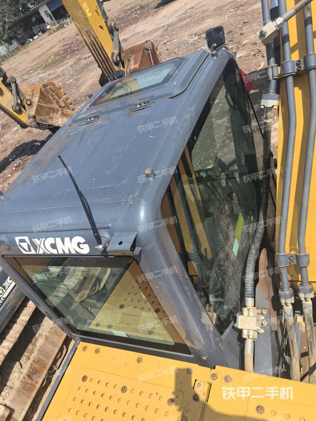 发动机室（上车部件）