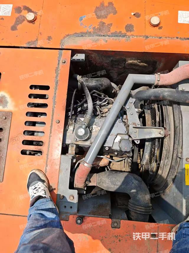 發(fā)動機整體俯視(整機外觀) 發(fā)動機整體俯視(整機外觀)