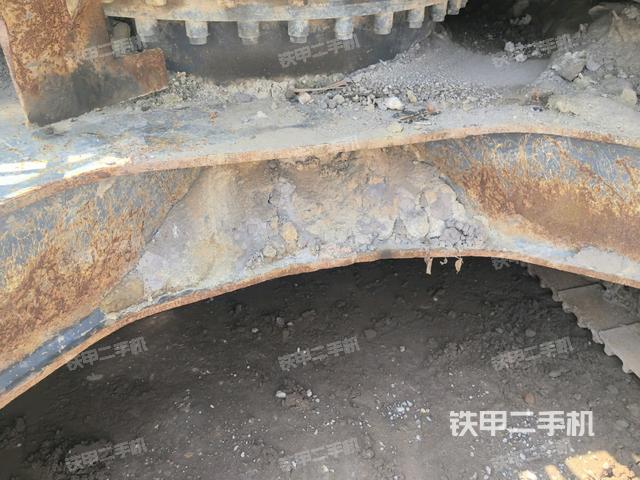 大臂根部 斜视(工作和回转装置) 大臂根部 斜视(工作和回转装置)