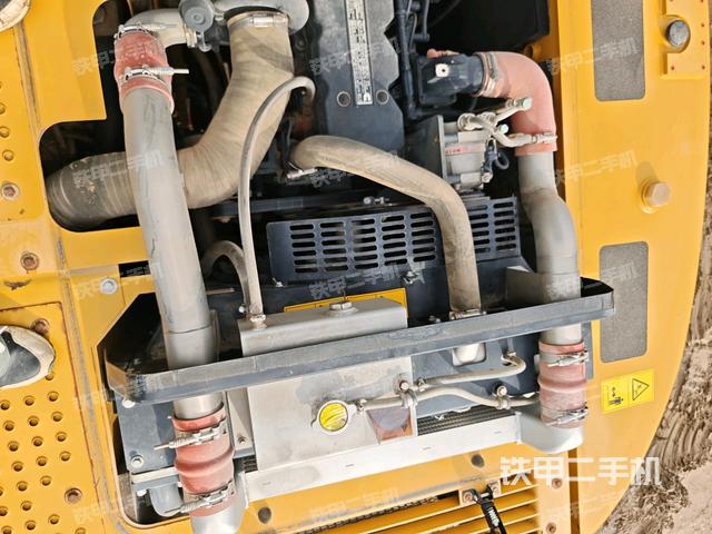 水箱+风扇特写(上车部件) 水箱+风扇特写(上车部件)