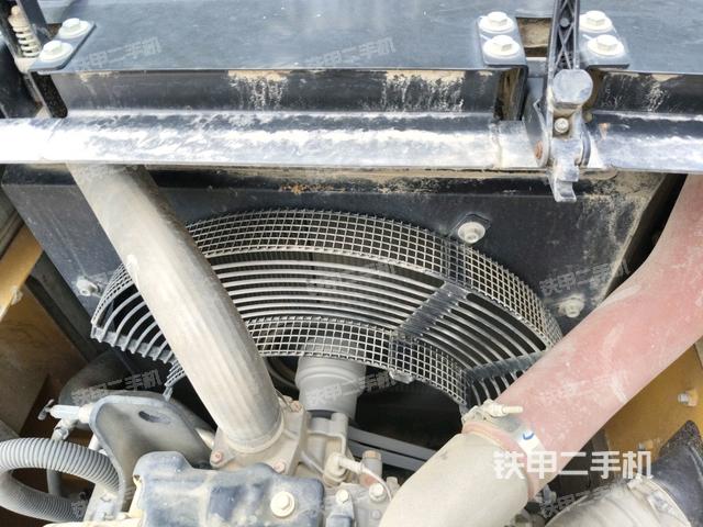 水箱+风扇特写(上车部件) 水箱+风扇特写(上车部件)