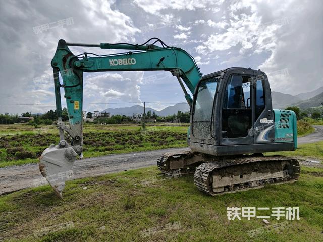 神鋼SK75-8挖掘機(jī)