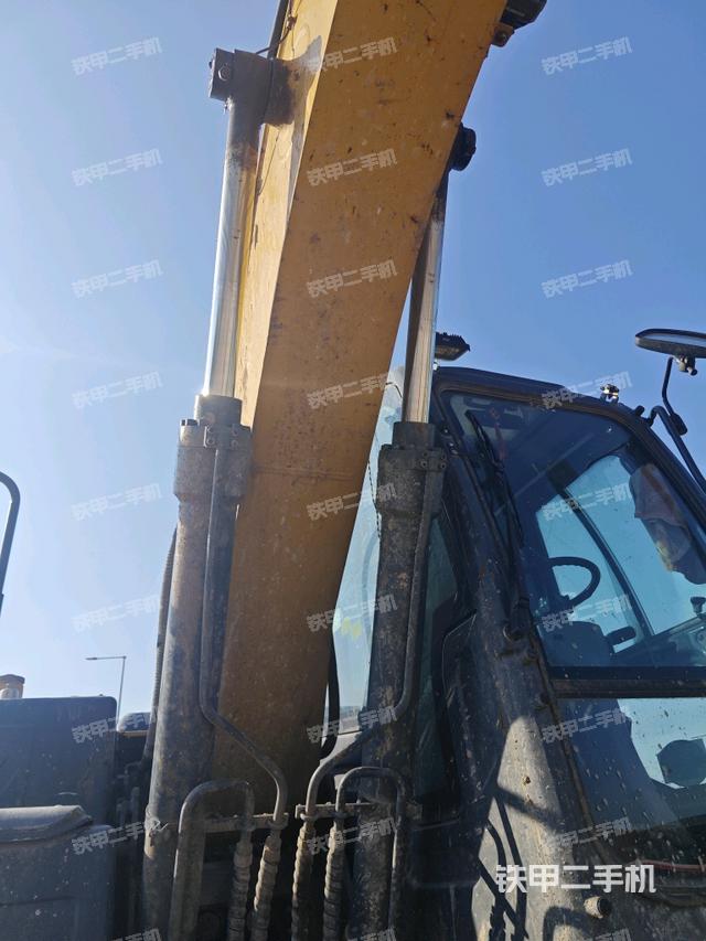 大臂油缸整體?豎拍(工作和回轉裝置) 大臂油缸整體?豎拍(工作和回轉裝置)