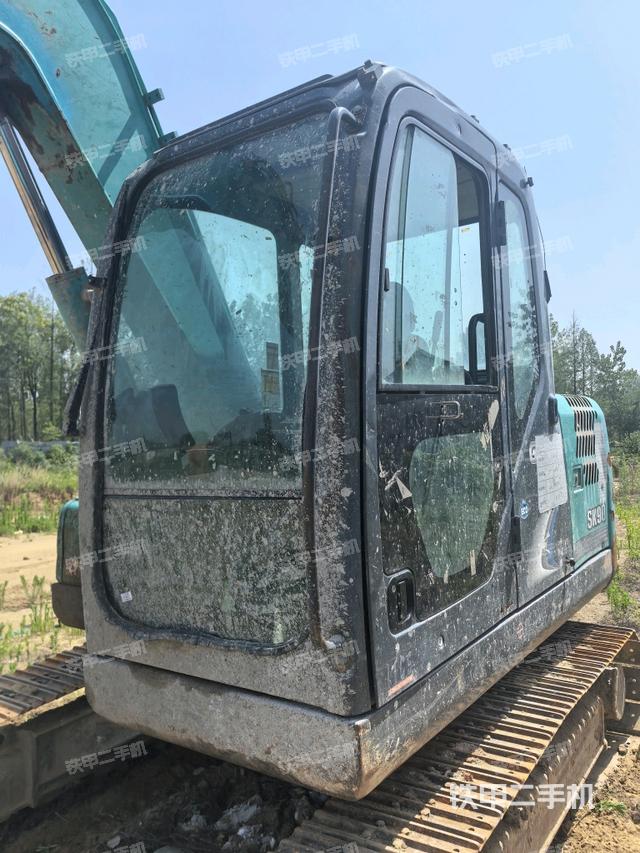 ?駕駛室正側(cè)(駕駛室部分) ?駕駛室正側(cè)(駕駛室部分)