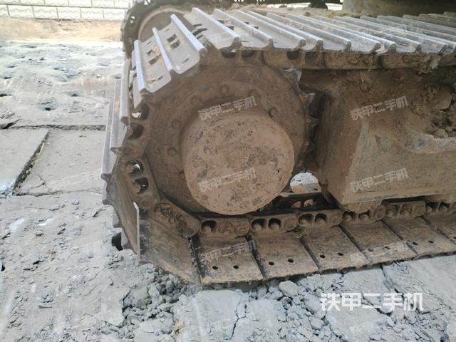 左驱动轮(行走机构) 左驱动轮(行走机构)