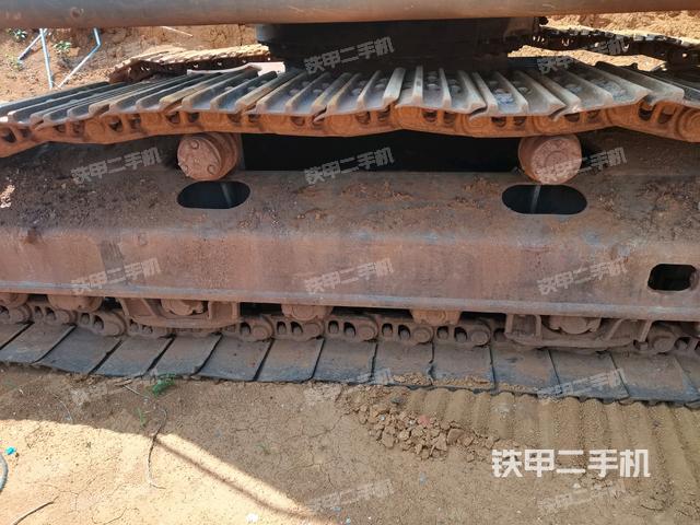 左侧行走马达盖板(行走机构) 左侧行走马达盖板(行走机构)