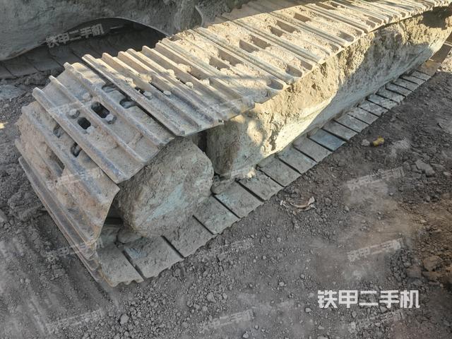 左侧履带整体 (行走机构) 左侧履带整体 (行走机构)