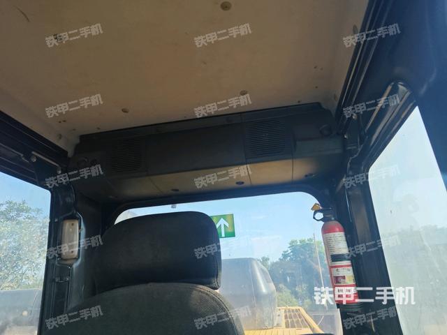 座椅后部(駕駛室部分) 座椅后部(駕駛室部分)