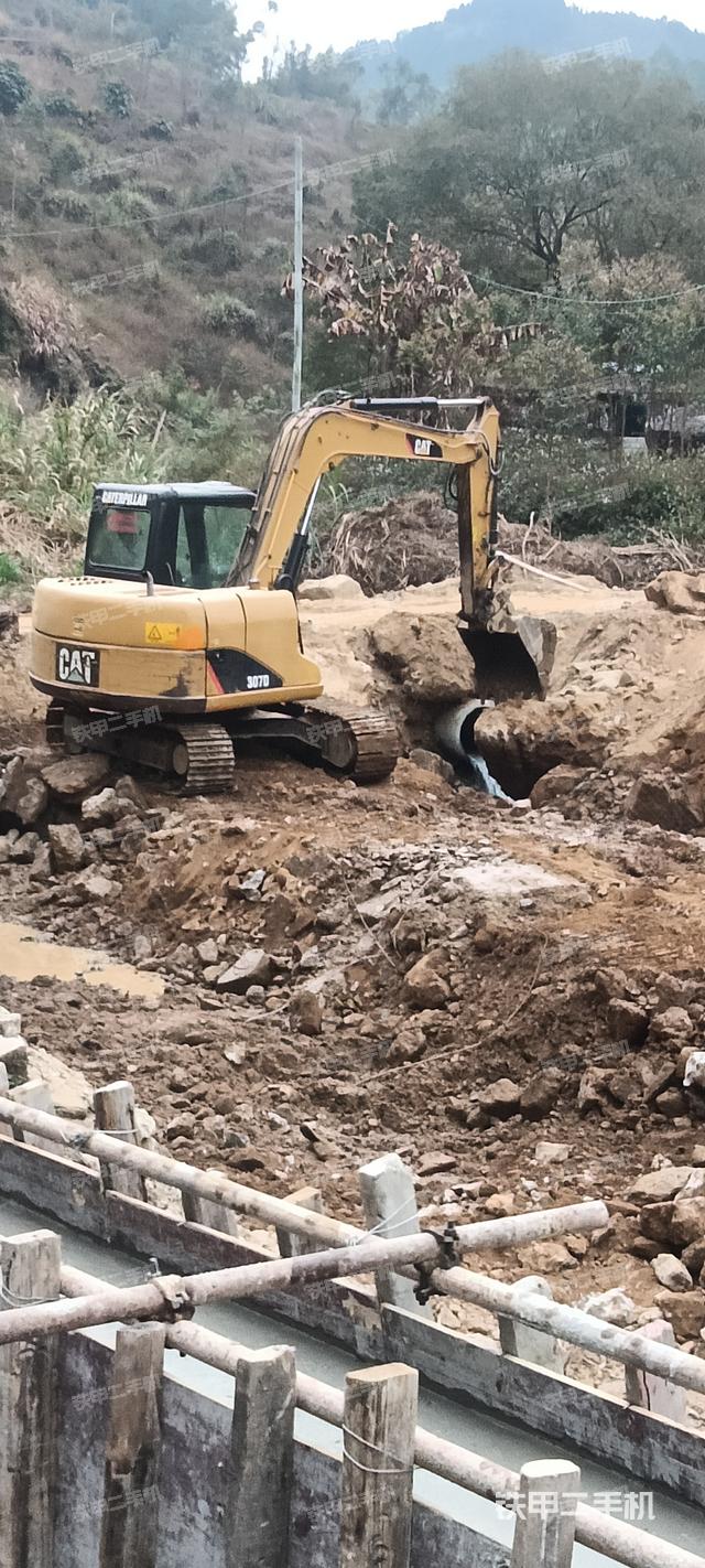 整机右后45°(整机外观) 整机右后45°(整机外观)