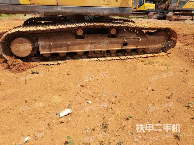 左側(cè)履帶整體?(行走機構(gòu)) 左側(cè)履帶整體?(行走機構(gòu))