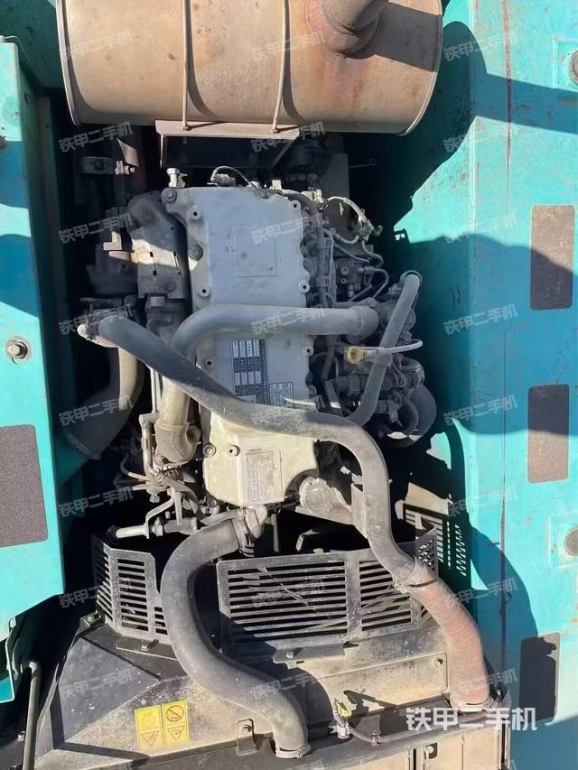 发动机整体俯视(整机外观) 发动机整体俯视(整机外观)