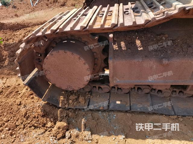 右导向轮(行走机构) 右导向轮(行走机构)