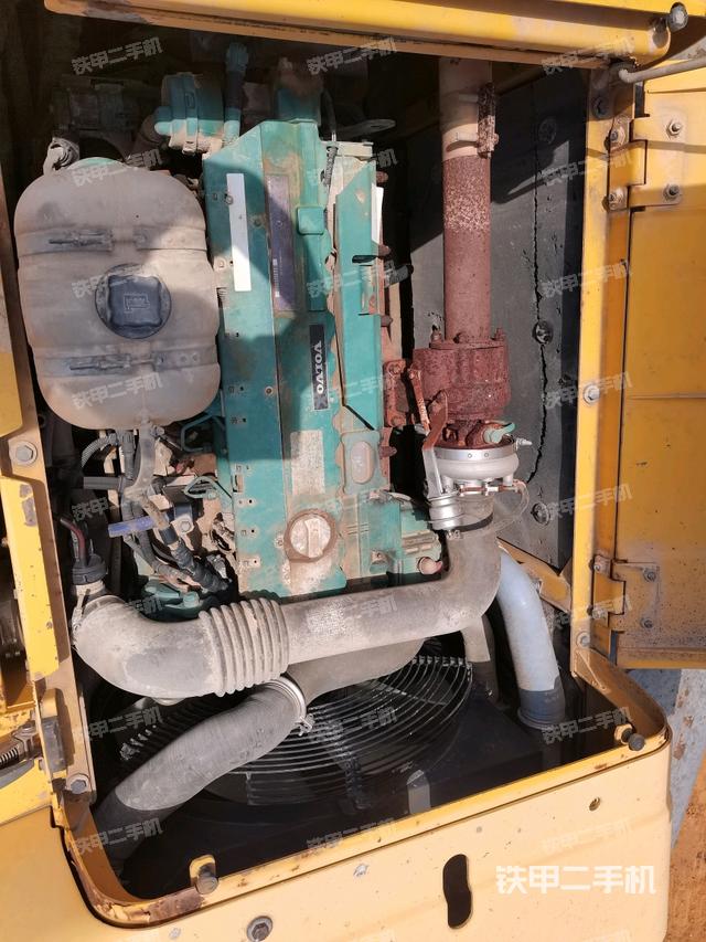 發(fā)動機室(上車部件) 發(fā)動機室(上車部件)