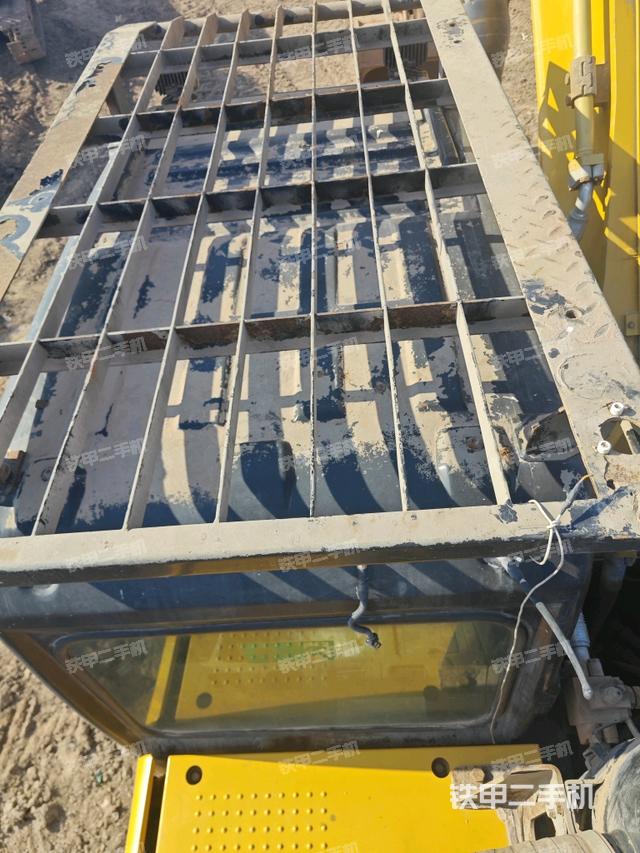 駕駛室頂部俯視(上車部件) 駕駛室頂部俯視(上車部件)