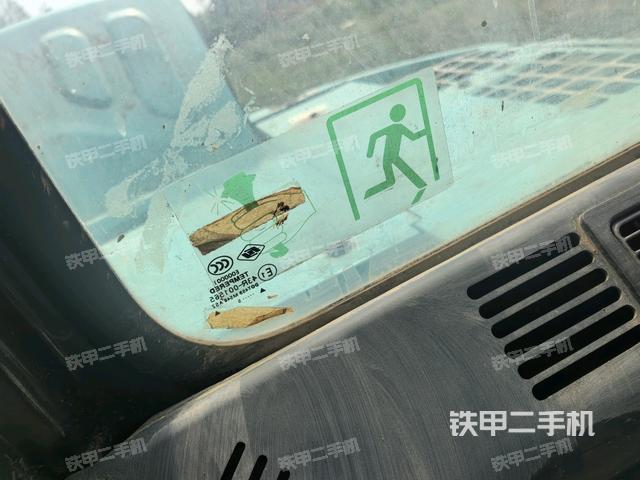 后窗玻璃角標(biāo)(駕駛室部分) 后窗玻璃角標(biāo)(駕駛室部分)