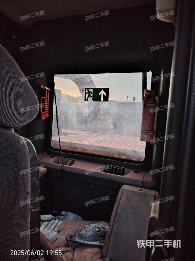 后窗玻璃角标(驾驶室部分) 后窗玻璃角标(驾驶室部分)