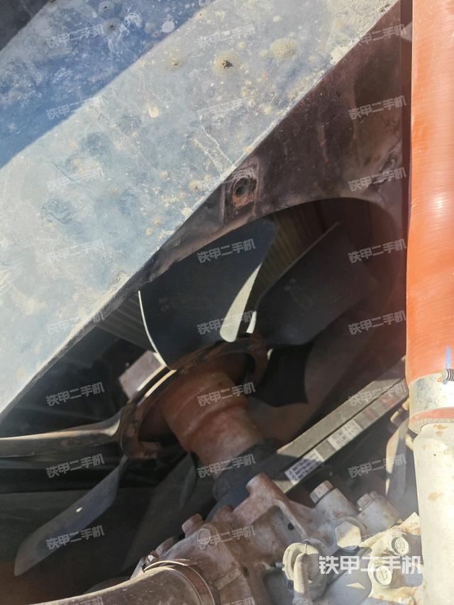 水箱+风扇特写(上车部件) 水箱+风扇特写(上车部件)