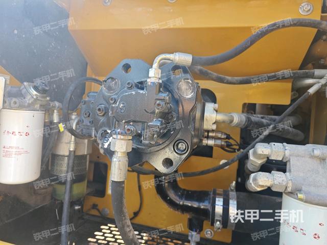 液压泵斜45 左(大件舱室) 液压泵斜45 左(大件舱室)