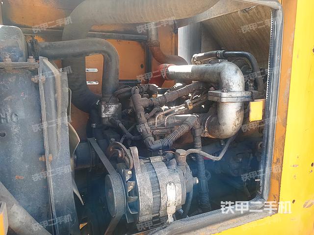 發(fā)動機(jī)左側(cè)(整機(jī)外觀及大件) 發(fā)動機(jī)左側(cè)(整機(jī)外觀及大件)