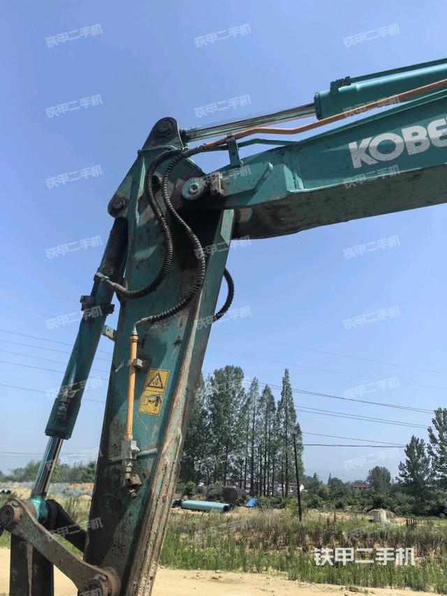 小臂整體右前(工作和回轉(zhuǎn)裝置) 小臂整體右前(工作和回轉(zhuǎn)裝置)