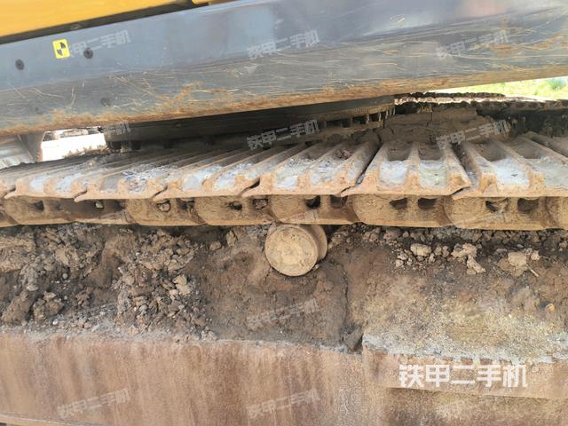 左驱动轮(行走机构) 左驱动轮(行走机构)