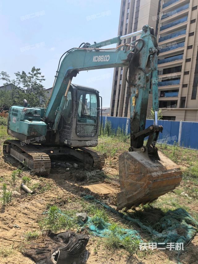 右前45(整機(jī)外觀) 右前45(整機(jī)外觀)