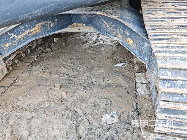 左导向轮(行走机构) 左导向轮(行走机构)