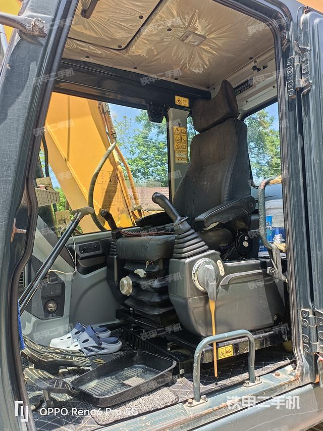 驾驶室整体（整机外观）